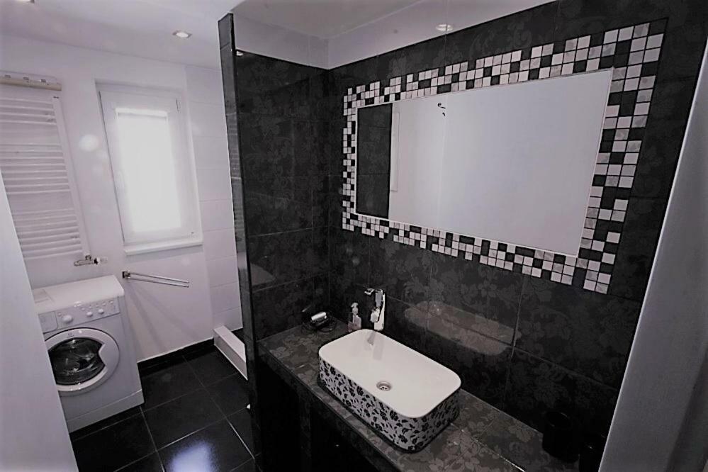 Apartmany U Areny Ostrava Ngoại thất bức ảnh